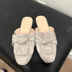 🌟 2 for $15 // Faux Suede Gray Mules size 8